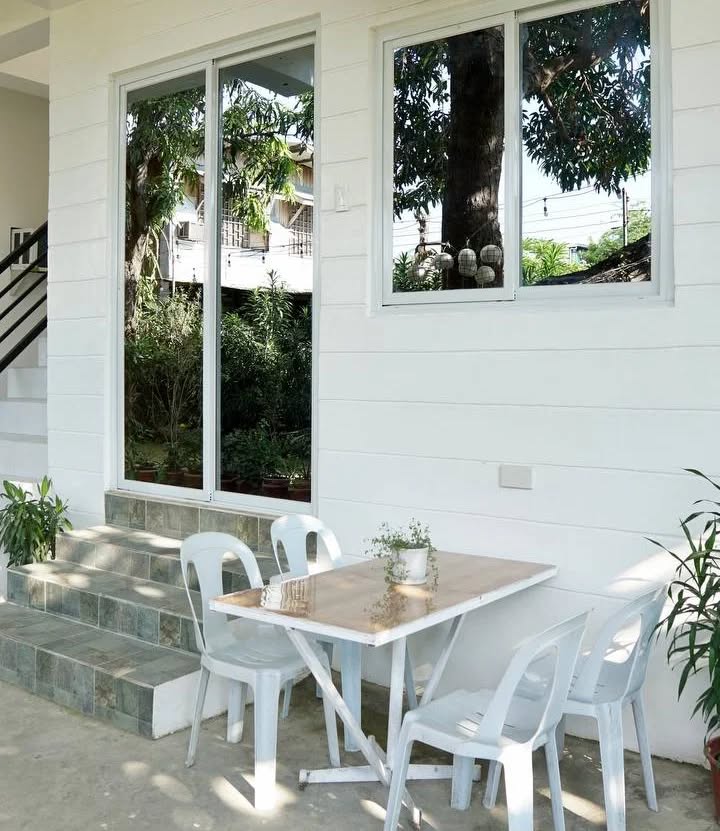 White aesthetic exterior of Location One Eighty